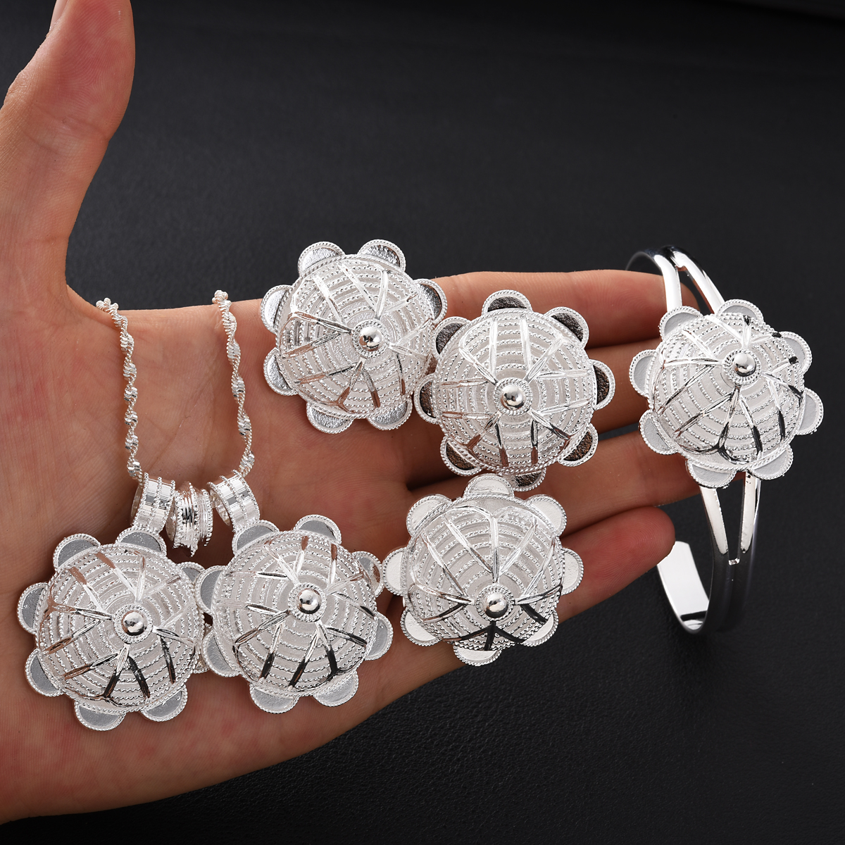 Africa Silver Color Jewelry Ac - огляд і ціна Ethnic Fashion In Dubai