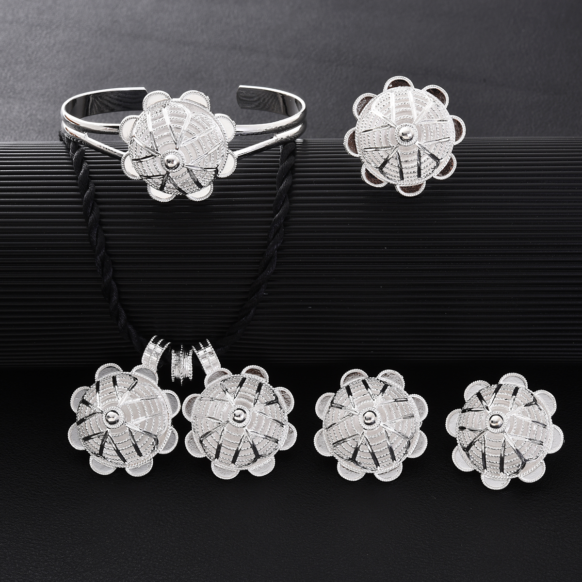 Africa Silver Color Jewelry Ac - огляд і ціна Ethnic Fashion In Dubai