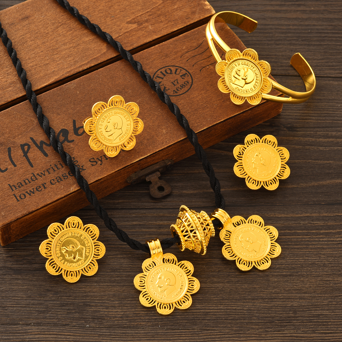 Dubai 24k Gold Plated Double P - огляд і ціна Ethnic Fashion In Dubai