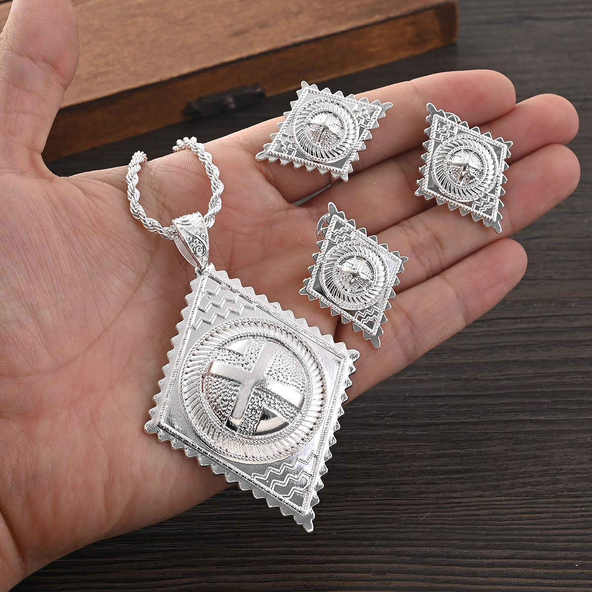 African Ethiopian Silver Color - огляд і ціна Ethnic Fashion In Dubai