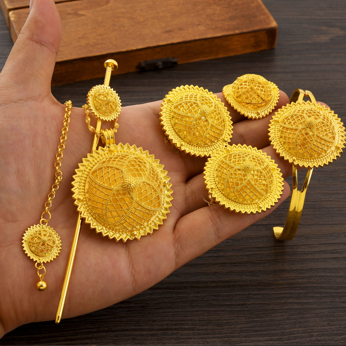 Africa Dubai Golden Color Jewe - огляд і ціна Ethnic Fashion In Dubai
