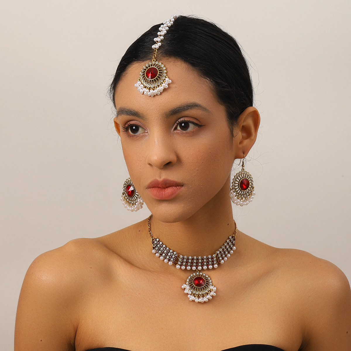 Luxury Gold Color Round Crysta - огляд і ціна Ethnic Fashion In Dubai