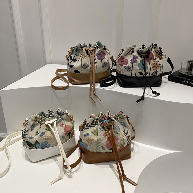 Ethnic Style Crossbody Shoulde - огляд і ціна Ethnic Fashion For Ladies
